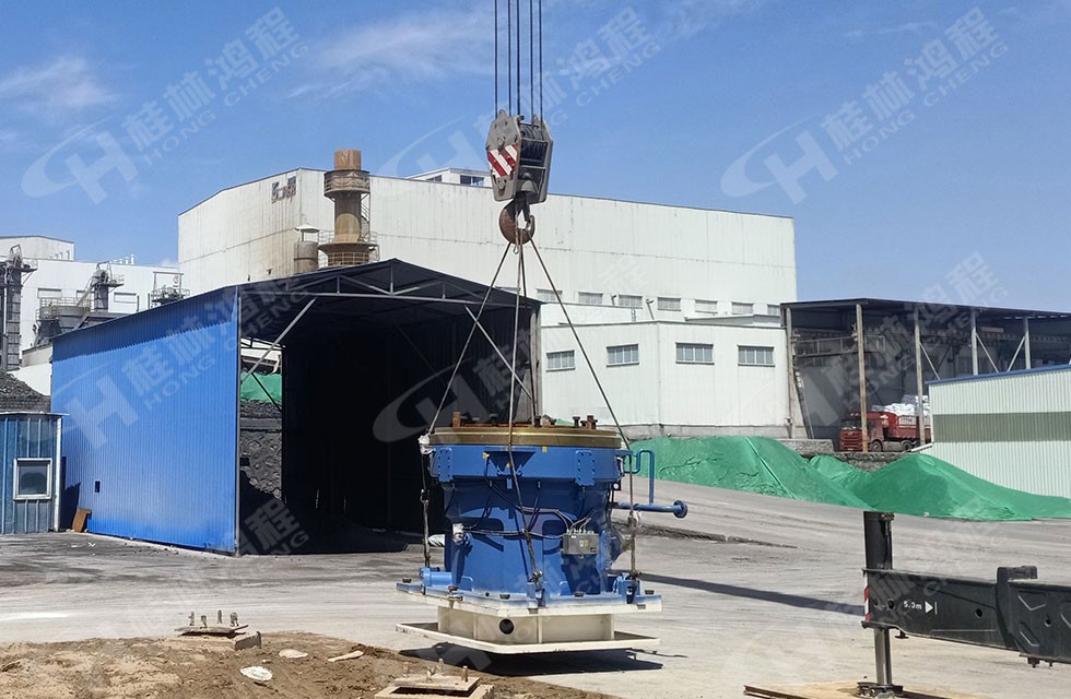 高嶺土立磨第5臺(tái)抵達(dá)客戶現(xiàn)場(chǎng) 高嶺土立磨第5臺(tái)抵達(dá)客戶現(xiàn)場(chǎng)