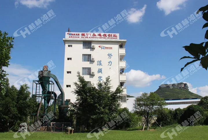 時產15噸立式輥磨機雷蒙機多少錢？請到鴻程立式輥磨機雷蒙機生產基地直接面談