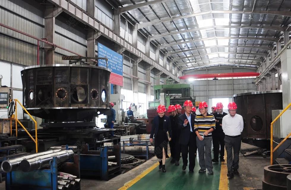 桂林鴻程容北國副董事長引領(lǐng)業(yè)協(xié)會(huì)一行參觀 桂林鴻程容北國副董事長引領(lǐng)業(yè)協(xié)會(huì)一行參觀